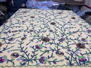 Patchs brodés perlés à la main 3D Tissu infusé de résine pour une utilisation en tissu pour toile - Product Image 5