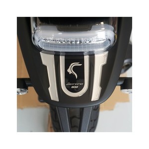 Adesivo Protettivo 3D in Resina per Serbatoio Benelli Leoncino 800, Uso Decorativo - Product Image 1