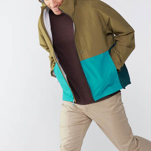 Veste coupe-vent imperméable pour homme avec capuche |   Fermeture éclair rayée bicolore olive et turquoise |   Vêtement technique de sport de plein air, coque - Product Image 3