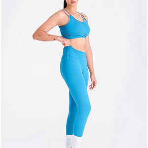 Conception unique Ensemble de yoga pour femmes en vente directe d'usine Vêtements de sport Ensemble de yoga pour femmes sans couture - Product Image 2