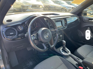 Volkswagen Beetle 2018 USADO, Volante a la Izquierda/Derecha - Product Image 4