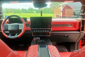 EXTREMADAMENTE LIMPIA, DISPONIBLE PARA ENTREGA INMEDIATA, CAMIONETA GM-C HUMMER EV 2022 CON VOLANTE A LA DERECHA/IZQUIERDA - Product Image 5