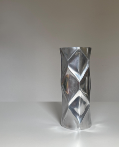 Florero de aluminio fundido hecho a mano, alfombrilla de lados irregulares con acabado de pulido de espejo para decoración del hogar, maceta de boda, decoración del hogar - Product Image 6