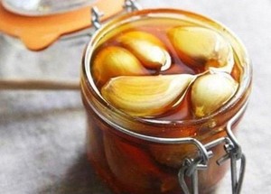 Honey Garlic Jar Natural Ingredient for Sauces Dishes and Daily Cooking - Product Image 5
