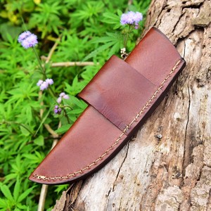 Fourreau de couteau en cuir de vachette véritable de couche supérieure Fourreau de sculpture de camping pliable fait à la main avec support de personnalisation OEM - Product Image 3