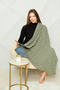 Manta de punto trenzado de algodón y acrílico 100x150cm - Manta suave para sofá y TV y chal portátil para los hombros - Product Image 5