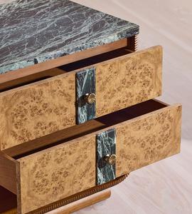 Table de chevet vintage personnalisée en placage de bois de burl avec plateau en marbre, 2 tiroirs, cadre en bois massif courbé pour chambre principale - Product Image 3