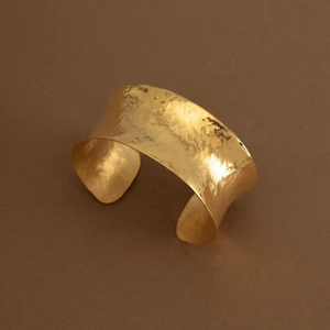 Ensemble de bracelets à breloques faits à la main en laiton coupe coeur bijoux pour femmes à la mode cadeau accessoire de mode conception de marteau à la mode - Product Image 1