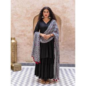 Dupatta Fanna en modal imprimé au bloc – Chiffon Georgette à imprimé numérique floral, tenue ethnique de soirée - Product Image 4