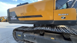 Excavatrice sur chenilles Hyundai HX340HD d'occasion de 34 tonnes en stock à vendre - Product Image 5