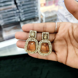 Pendientes Shadow Stonw chapados en oro a la moda para mujer, uso diario, venta al por mayor - Product Image 1