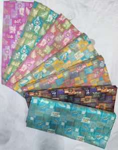 ผ้าไหมผ้าฝ้าย70% ลายเรขาคณิตนามธรรมหลายสีทนทานต่อการขีดข่วนผลิตตามสั่ง30% สดใส - Product Image 3