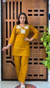 Conjunto de Ropa de Trabajo de Algodón Bordado de Moda para Mujer, Estilo Casual Muy Cómodo, Fabricante Mayorista OEM de la India - Product Image 3