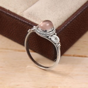 Bague en argent sterling 925 faite à la main avec quartz rose naturel - Product Image 5