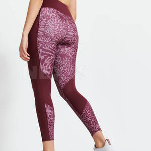กางเกงเลกกิ้งสำหรับเล่นโยคะของผู้หญิงกางเกงรัดรูปเอวยางยืดพิมพ์ลายซับลิเมชัน - Product Image 3