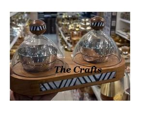 Bols à dessert en acier inoxydable de conception classique avec couvercles en verre et base en bois pour bols de chocolats de restaurant d'hôtel - Product Image 1