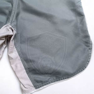 Pantalones cortos de MMA elásticos con diseño personalizado y acabado antibacteriano Pantalones cortos de MMA para hombre con tela resistente al desgarro - Product Image 4