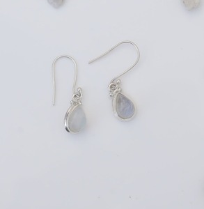 Pendientes Spinner de piedra lunar hechos a mano de plata de ley sólida 925, pendientes de mujer de regalo de boda perfecto de plata estampada 925 - Product Image 2