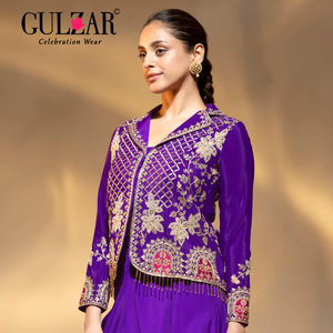 Colección de Tops y Pantalones de Diseñador con Hermosas Cuentas de Crepé, Catálogo Completo Disponible a Precio de Mayoreo, Colección Indo-Occidental. - Product Image 1