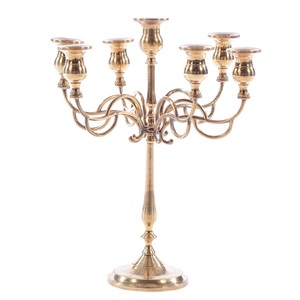 Candelabro de Metal con Diseño en Relieve de 5 Brazos, Acabado Plateado, para Decoración de Bodas, Eventos y Fiestas - Product Image 2