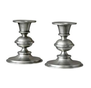 Portavelas de esfera apilada moderna con soporte escultórico de metal pulido y base cuadrada para decoración festiva y del hogar - Product Image 3
