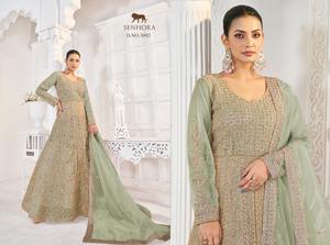 Fournisseur indien de haute qualité premium ethnique Anarkali Salwar Kameez costume ensemble pour la fête de mariage élégant à des prix de gros - Product Image 4