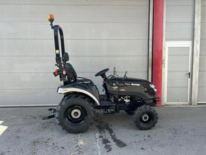 Envío Gratis, Tractor Compacto Solis Panther 26 HST Edición Negra de 25 HP y 1.0 Tonelada, Aprobado por EPA/CE - Product Image 1