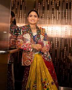 SERIES PRESENTING NEW TRENDING NAVRATRI SPECIAL LEHENGACHOLI for PARTY-REVERSIBLE ALL SEASONS - Product Image 6