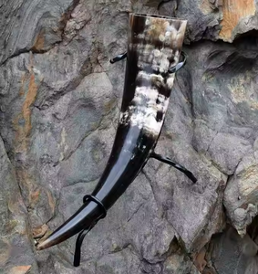 Crescent Crafts 100% Cuerno de búfalo Soplar y beber Cuerno vikingo ecológico inspirado en Crescent Crafts - Product Image 2