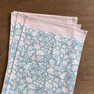 Juego de 6 servilletas y 6 tapetes florales de algodón indio con estampado de bloque de mano Floral, 6 servilletas y 6 alfombrillas - Product Image 3