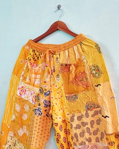 Sarouel avec poches en patchwork de bohème multicolore Toutes saisons Vente en gros Pantalons d'été pour femmes Pantalons de festival vêtements pour femmes - Product Image 4