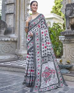 Sari de boda de algodón puro suave más vendido con blusa de impresión digital Pieza Maruti Precio de moda India - Product Image 5