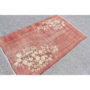 Alfombra Turca de 3.9x6.3 pies (118x193 cm), Alfombra Vintage con Estampado Animal Rojo - Product Image 2