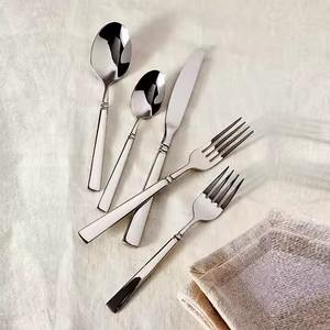 Ensemble de couverts en acier inoxydable avec manche émaillé, cuillère à soupe et à riz polie miroir pour cadeaux - Product Image 5