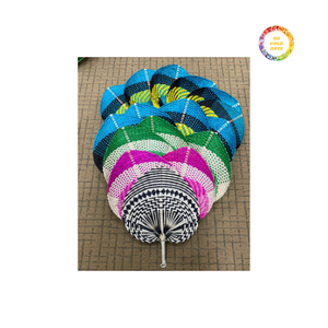 Ventilador de mano de bambú impreso personalizado con patrón de papel colorido para uso promocional y al aire libre - Product Image 4