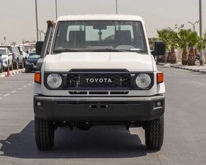Toyota Land Cruiser Pick Up TOYOTA LC79 PICKUP S/C 2.8L Diésel A/T, Bloqueo de Diferencial, MY25 - Product Image 1
