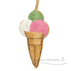 Decorazione regalo artigianale per le festività natalizie con decorazione artigianale a forma di cono gelato con paillettes - Product Image 1