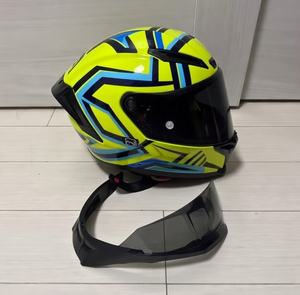 Casque de moto professionnel intégral en fibre de carbone certifié Snell & DOT, casque de moto aérodynamique - Product Image 1