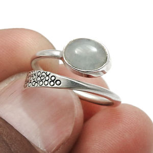 Luxe 925 Sterling Silver Moon Stone Gemstone Élégant Empilable Birthstone Ring Fine Bijoux Faits À La Main Pour Les Femmes En Gros OEM - Product Image 2