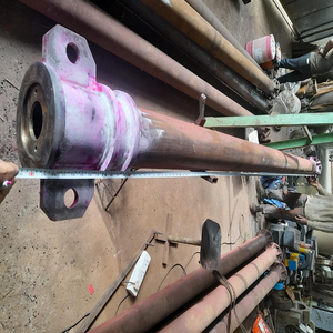 ตัวกระบอกสูบไฮดรอลิกขนาดใหญ่พร้อมเจาะรูและรูยึดที่ออกแบบมาสำหรับอุปกรณ์อุตสาหกรรมเครื่องจักรก่อสร้าง - Product Image 1