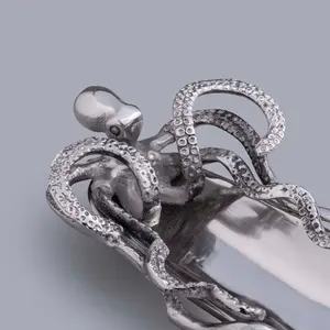 Plateau cadeau de luxe avec plateau en métal artisanal de qualité supérieure pour le style d'intérieur Plateau avec base plaquée or fabriqué par Zahid Exports en Inde - Product Image 3