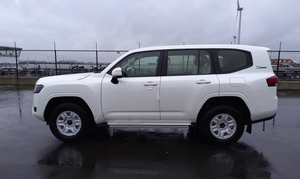 SUV de Lujo 4x4 Usado Verificado, 3.3 L V6 Turbo Diésel, Automático, 7 Plazas, 0 Km, Edición 70 Aniversario - Product Image 6