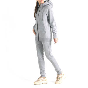 Venta al por mayor de alta calidad y bajo precio Mujeres Chándal Ropa de calle Chándal profesional para mujeres OEM - Product Image 1