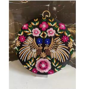 Sac à main brodé de luxe fait main de forme ronde à la mode exquise pour les mariages d'élite - Product Image 1