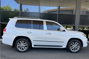 PRÊT À CONDUIRE - VÉHICULE D'OCCASION À VOLANT À GAUCHE |   Conduite à droite |   LEXUUSSS LX570 2013 - Product Image 3