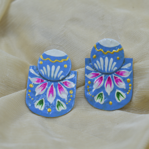 Boucles d'oreilles en pierre de nacre plaquées or, fabrication artisanale, dernière mode 2025, peintes à la main, fabricant et fournisseur, pour femmes et filles - Product Image 1