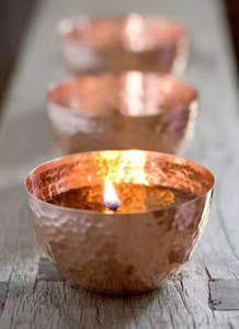 Lujoso Plato para Mascotas de Cobre Hecho a Mano, Ecológico, Apto para Lavavajillas, con Técnica de Metal Pulido - Product Image 6