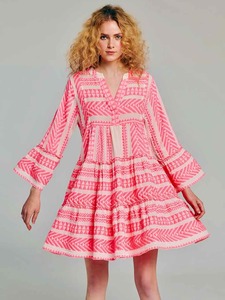 เดรสผ้าทอตัววีสีชมพูชิ้นเดียวสำหรับฤดูร้อนของผู้หญิงสำหรับกิจกรรมกลางแจ้งและนอกสถานที่ลำลองสไตล์ที่สมบูรณ์แบบสำหรับอากาศร้อน - Product Image 5