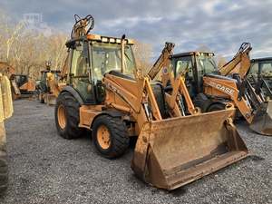 Retroexcavadora CASE 580M de Segunda Mano, Origen EE. UU., Case TLB con Estabilizador en Forma de X - Product Image 2