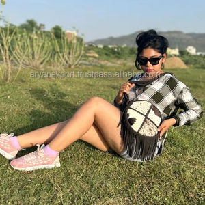 Nouveau Style occidental peau de vache fourrure sac à bandoulière sac à main Collection élégante de frange bandoulière épaule sacs ronds femmes - Product Image 3